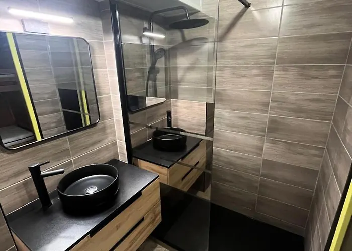 Neves - 4 Personnes Dans Quartier Anime De La Station Mae-7678 Daire Val Thorens