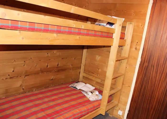 Neves - 4 Personnes Dans Quartier Anime De La Station Mae-7678 *